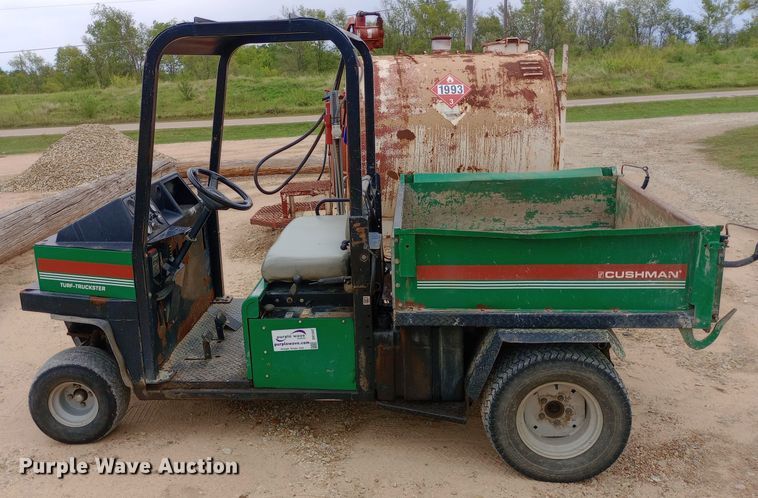 image for item DH1447 1998 Cushman  Turf-Truckster utility vehicle