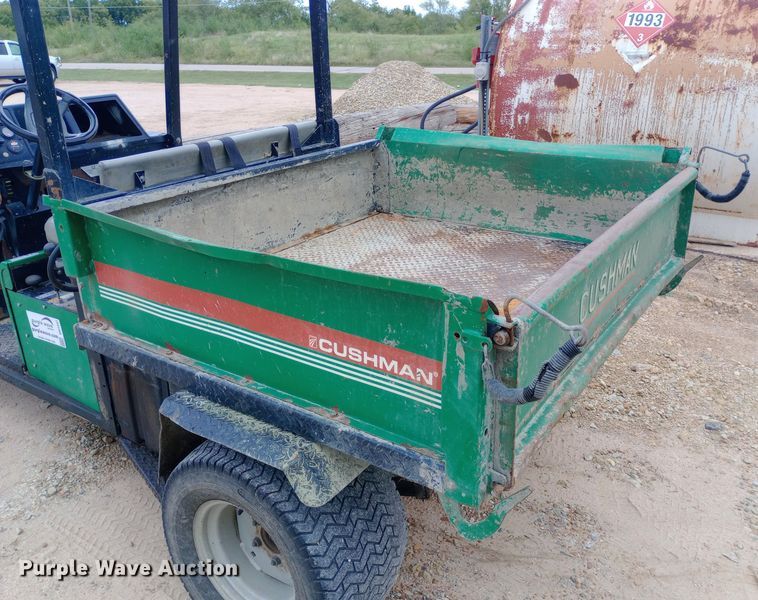 image for item DH1447 1998 Cushman  Turf-Truckster utility vehicle