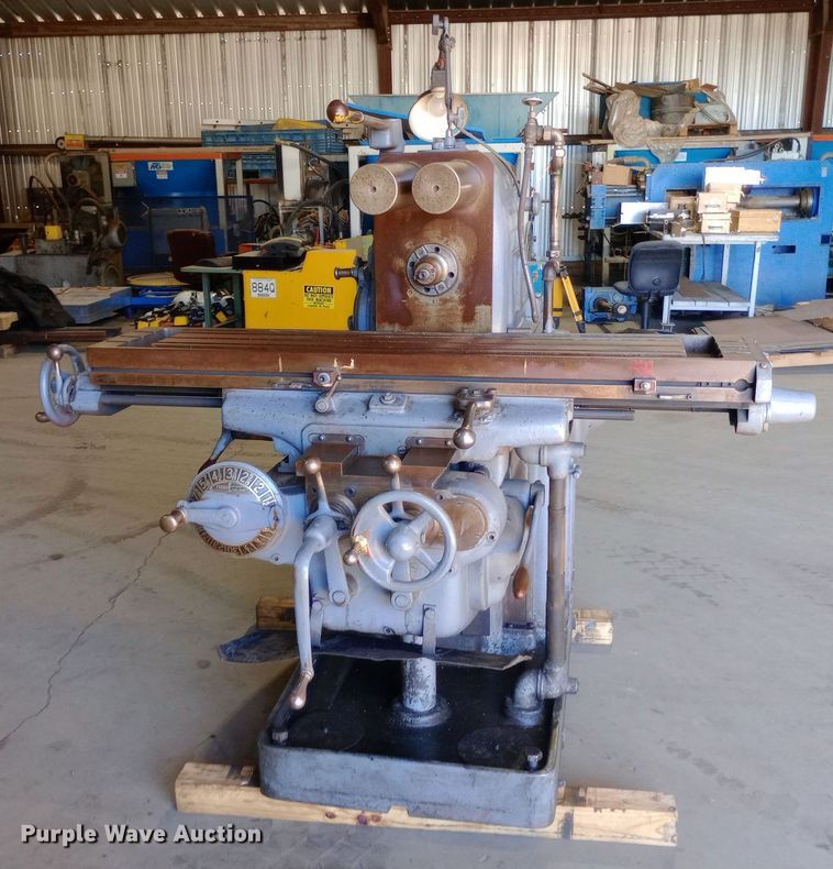 image for item DH1460 Milwaukee Model KM milling machine