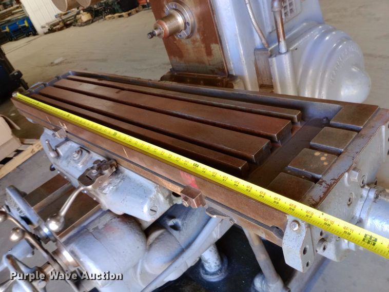 image for item DH1460 Milwaukee Model KM milling machine