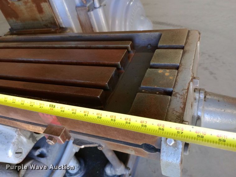 image for item DH1460 Milwaukee Model KM milling machine