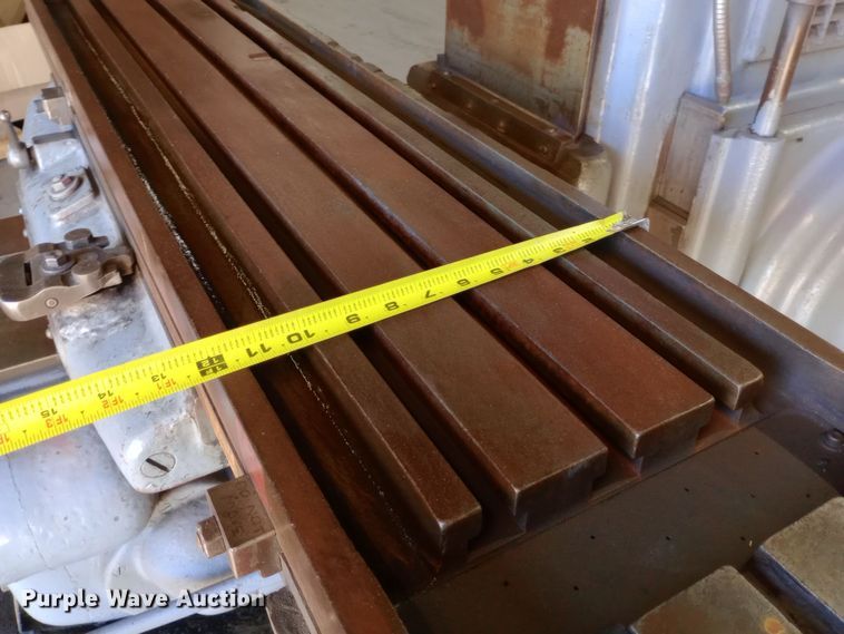 image for item DH1460 Milwaukee Model KM milling machine