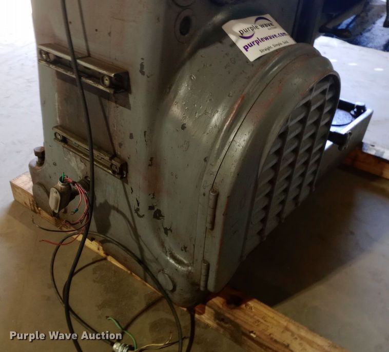 image for item DH1460 Milwaukee Model KM milling machine