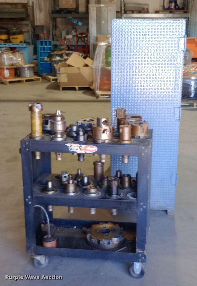 image for item DH1460 Milwaukee Model KM milling machine