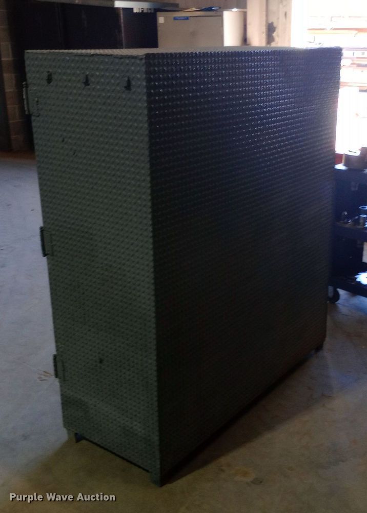 image for item DH1460 Milwaukee Model KM milling machine