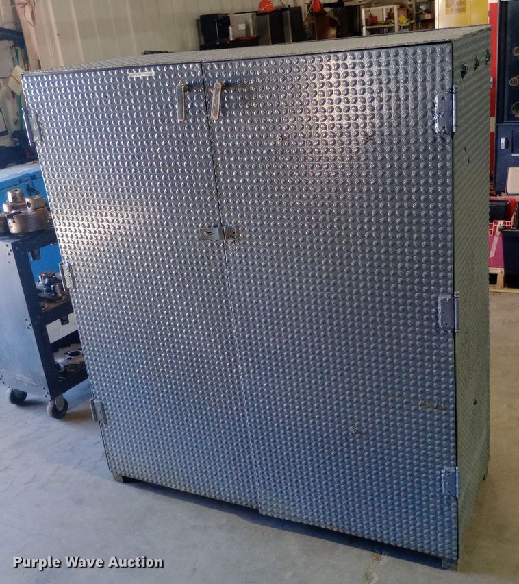 image for item DH1460 Milwaukee Model KM milling machine