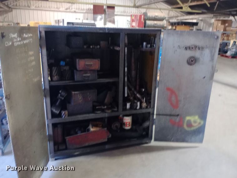 image for item DH1460 Milwaukee Model KM milling machine