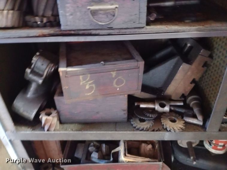 image for item DH1460 Milwaukee Model KM milling machine