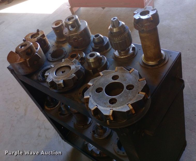 image for item DH1460 Milwaukee Model KM milling machine