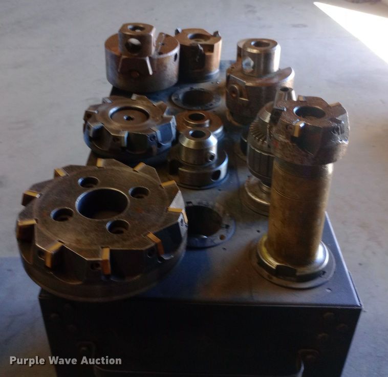 image for item DH1460 Milwaukee Model KM milling machine