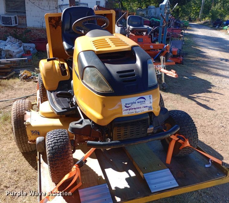 image for item DH1478 2007 Cub Cadet  i1050 lawn mower