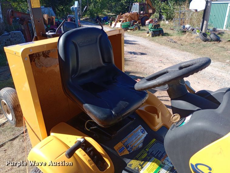 image for item DH1478 2007 Cub Cadet  i1050 lawn mower
