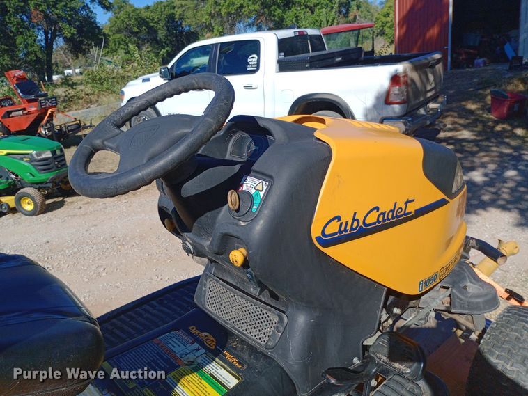 image for item DH1478 2007 Cub Cadet  i1050 lawn mower