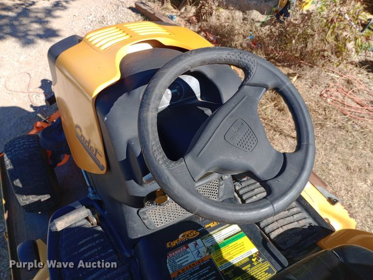 image for item DH1478 2007 Cub Cadet  i1050 lawn mower