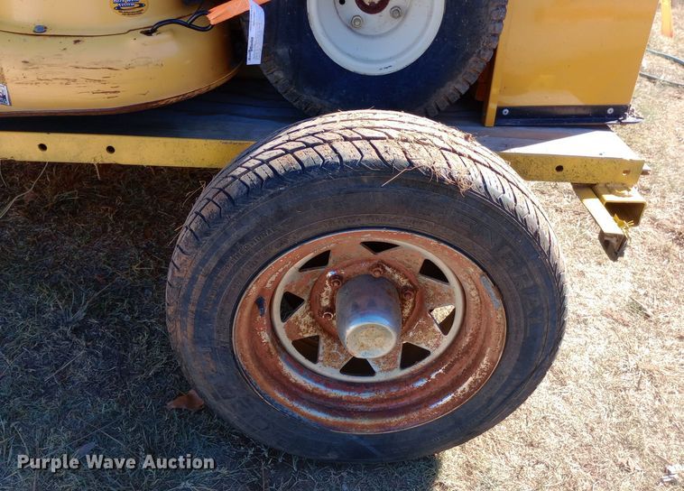 image for item DH1478 2007 Cub Cadet  i1050 lawn mower