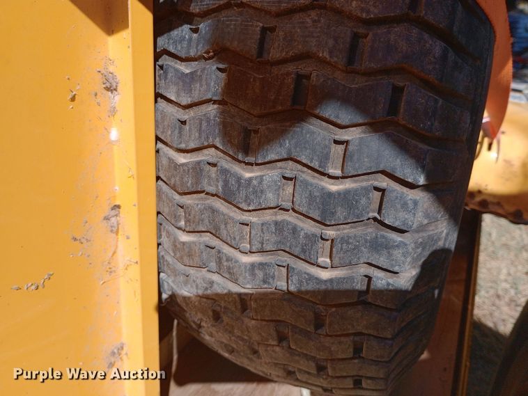 image for item DH1478 2007 Cub Cadet  i1050 lawn mower