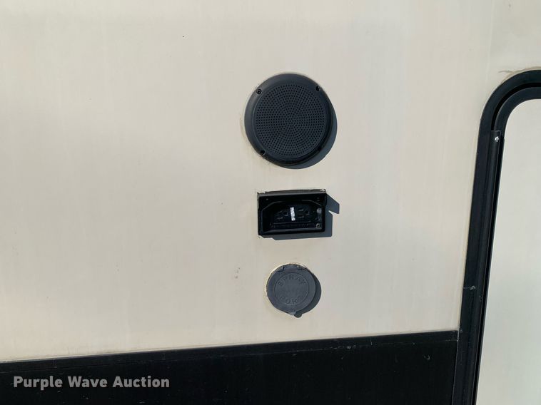 image for item DM1811 2016 Forest River 378FB camper