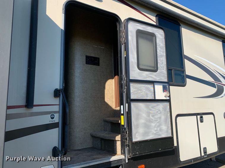 image for item DM1811 2016 Forest River 378FB camper