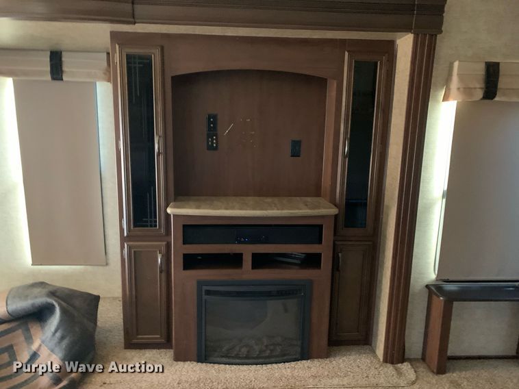 image for item DM1811 2016 Forest River 378FB camper