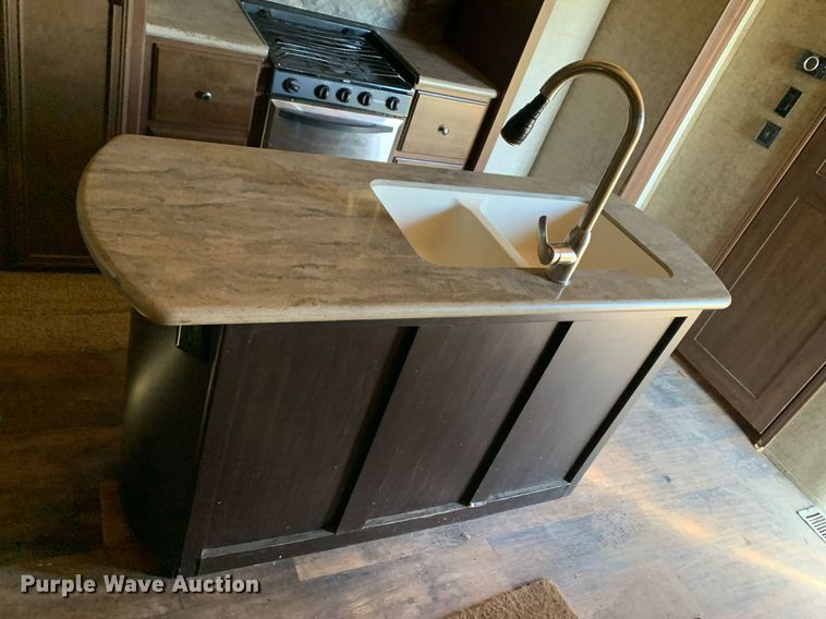 image for item DM1811 2016 Forest River 378FB camper