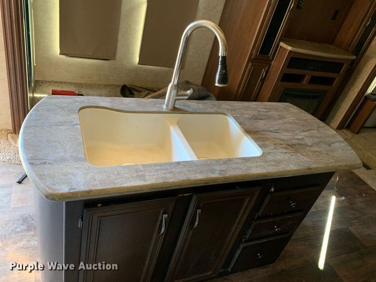 image for item DM1811 2016 Forest River 378FB camper