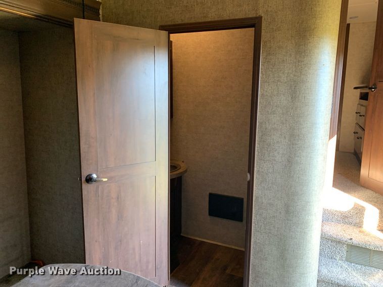 image for item DM1811 2016 Forest River 378FB camper