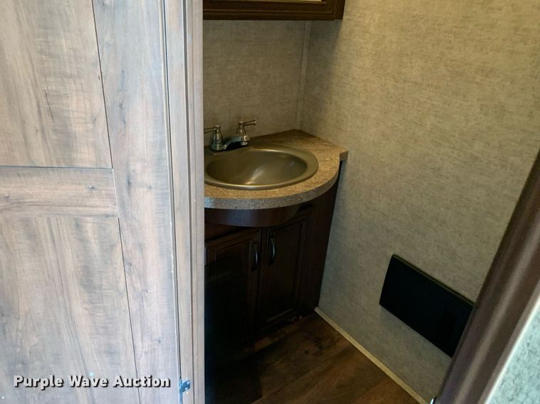 image for item DM1811 2016 Forest River 378FB camper