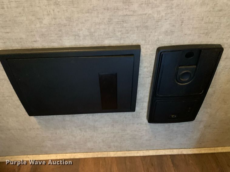 image for item DM1811 2016 Forest River 378FB camper