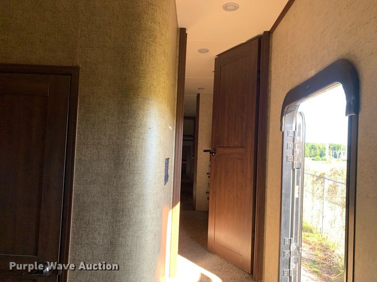 image for item DM1811 2016 Forest River 378FB camper