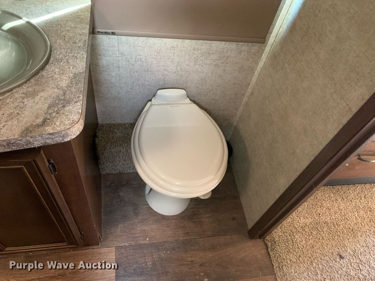 image for item DM1811 2016 Forest River 378FB camper