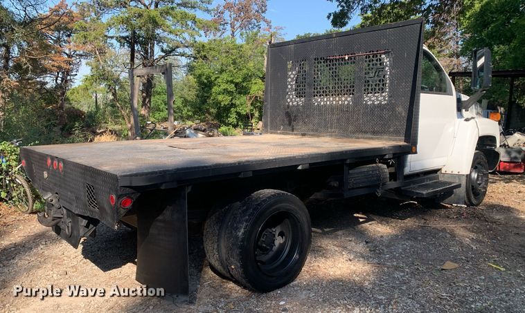 image for item DM1827 2003 Chevrolet  C4500 flatbed truck