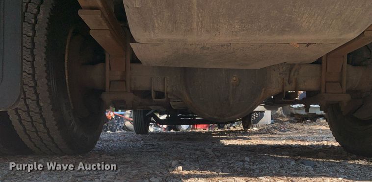 image for item DM1827 2003 Chevrolet  C4500 flatbed truck