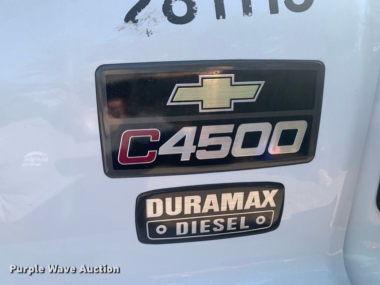 image for item DM1827 2003 Chevrolet  C4500 flatbed truck