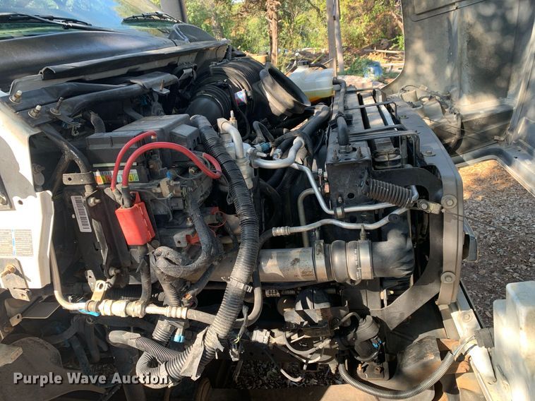 image for item DM1827 2003 Chevrolet  C4500 flatbed truck