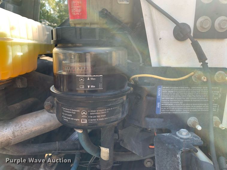 image for item DM1827 2003 Chevrolet  C4500 flatbed truck