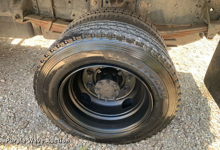 image for item DM1827 2003 Chevrolet  C4500 flatbed truck