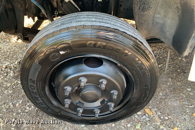 image for item DM1827 2003 Chevrolet  C4500 flatbed truck