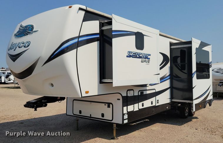 image for item DN3520 2015 Jayco Siesmic Wave 310 toy hauler camper