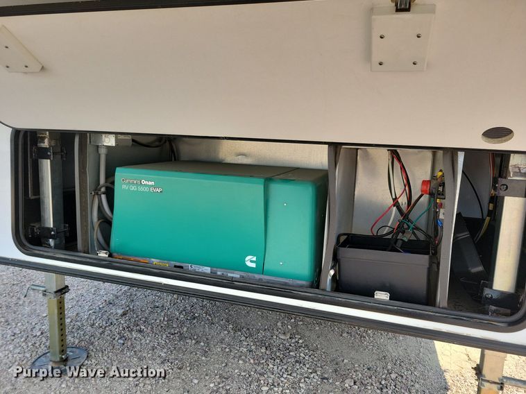 image for item DN3520 2015 Jayco Siesmic Wave 310 toy hauler camper