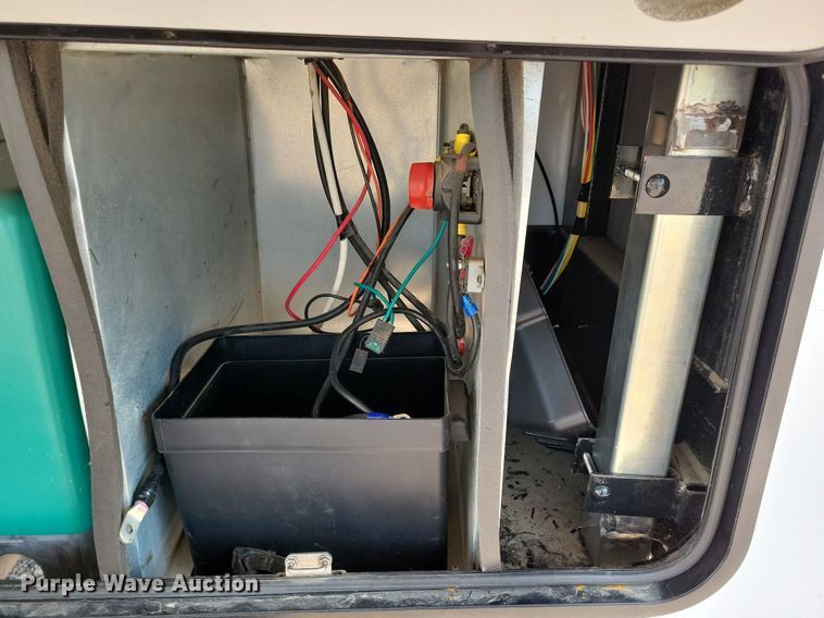 image for item DN3520 2015 Jayco Siesmic Wave 310 toy hauler camper