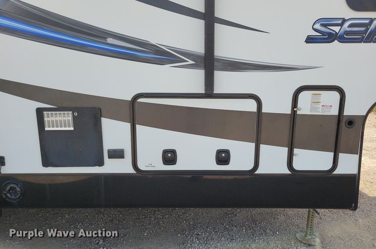 image for item DN3520 2015 Jayco Siesmic Wave 310 toy hauler camper