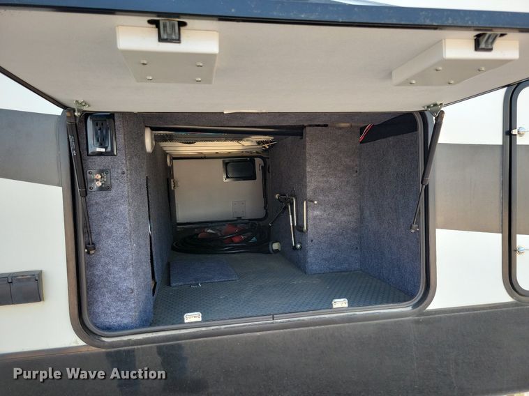 image for item DN3520 2015 Jayco Siesmic Wave 310 toy hauler camper