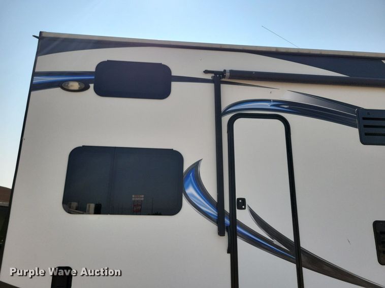 image for item DN3520 2015 Jayco Siesmic Wave 310 toy hauler camper