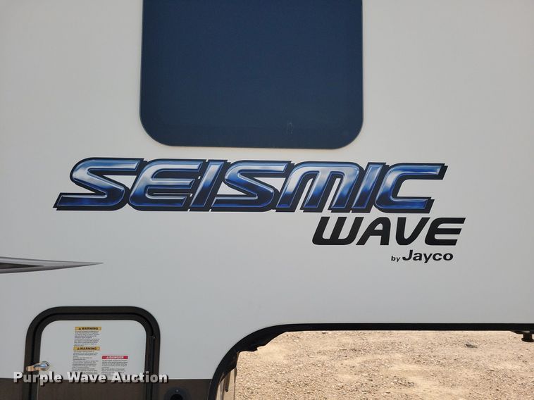 image for item DN3520 2015 Jayco Siesmic Wave 310 toy hauler camper