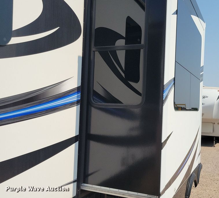 image for item DN3520 2015 Jayco Siesmic Wave 310 toy hauler camper