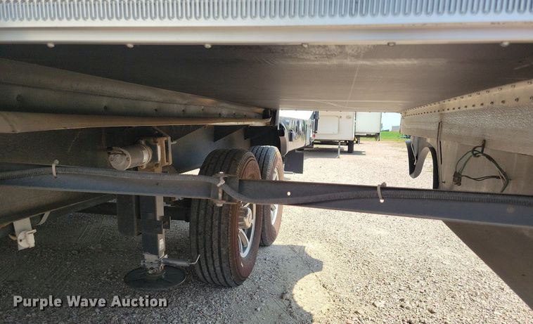 image for item DN3520 2015 Jayco Siesmic Wave 310 toy hauler camper