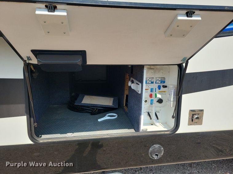 image for item DN3520 2015 Jayco Siesmic Wave 310 toy hauler camper