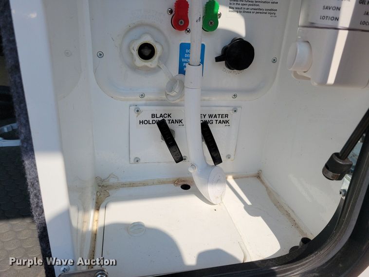 image for item DN3520 2015 Jayco Siesmic Wave 310 toy hauler camper