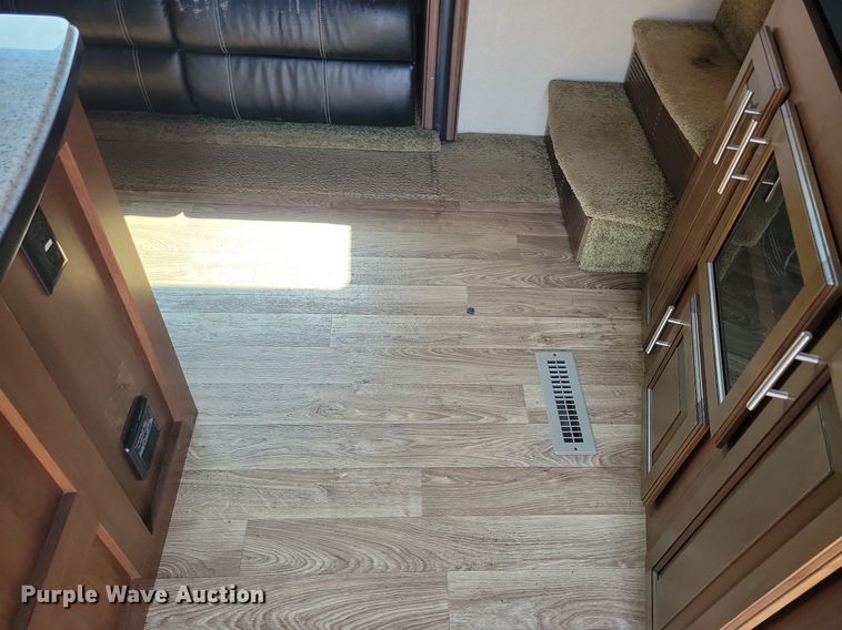 image for item DN3520 2015 Jayco Siesmic Wave 310 toy hauler camper