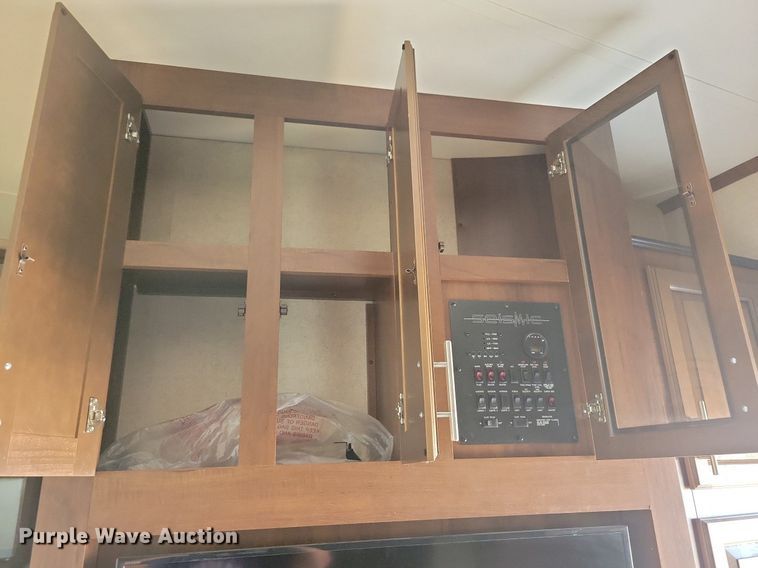 image for item DN3520 2015 Jayco Siesmic Wave 310 toy hauler camper